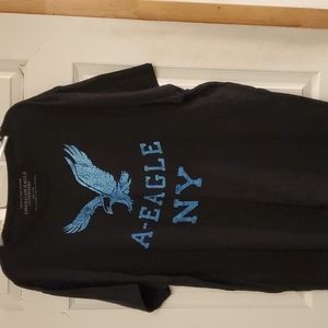 American Eagle tshirt